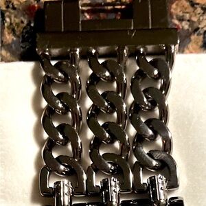 Unique Guess Silver Chain Women's Watch